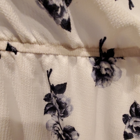 Rue21 Romber - Picture 3 of 5